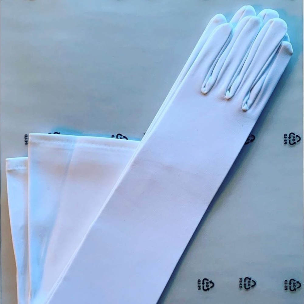 Matte white gloves 16bl - debutant